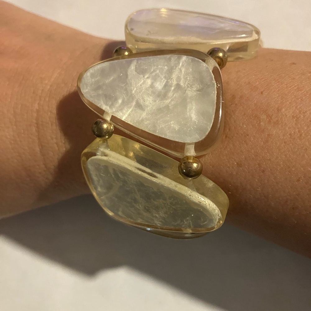Vintage Lucite Mother of Pearl Bracelet